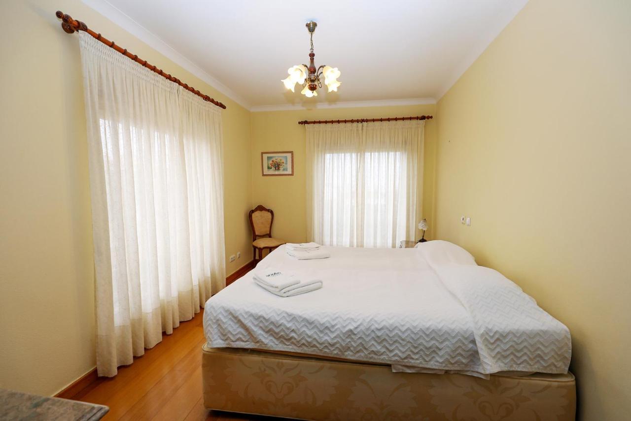 B08 - In Apartment *